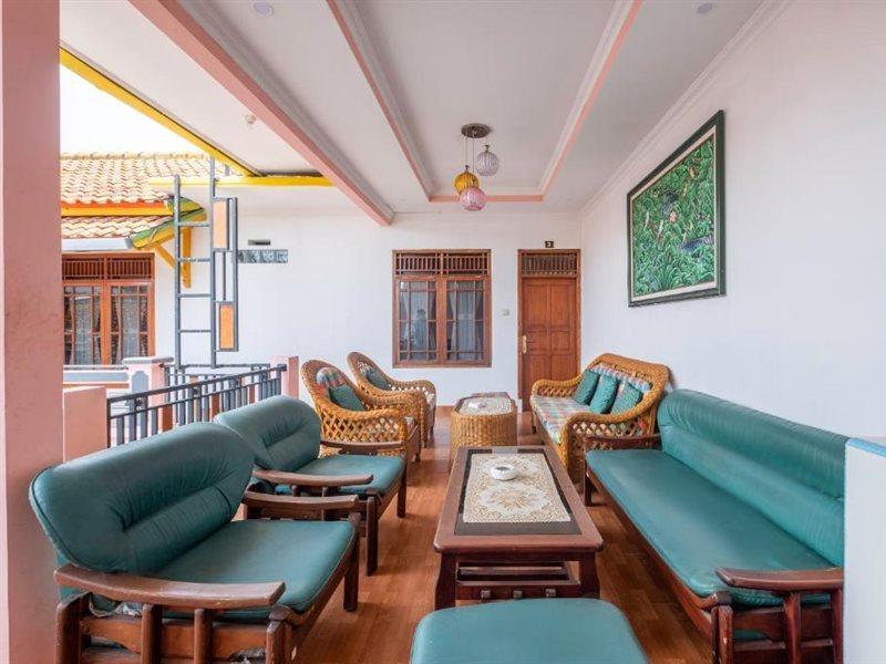 Hotel Capital O 1541 Puri Cikole Asri