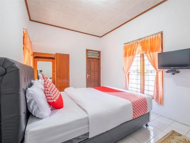 Capital O 1541 Puri Cikole Asri Lembang