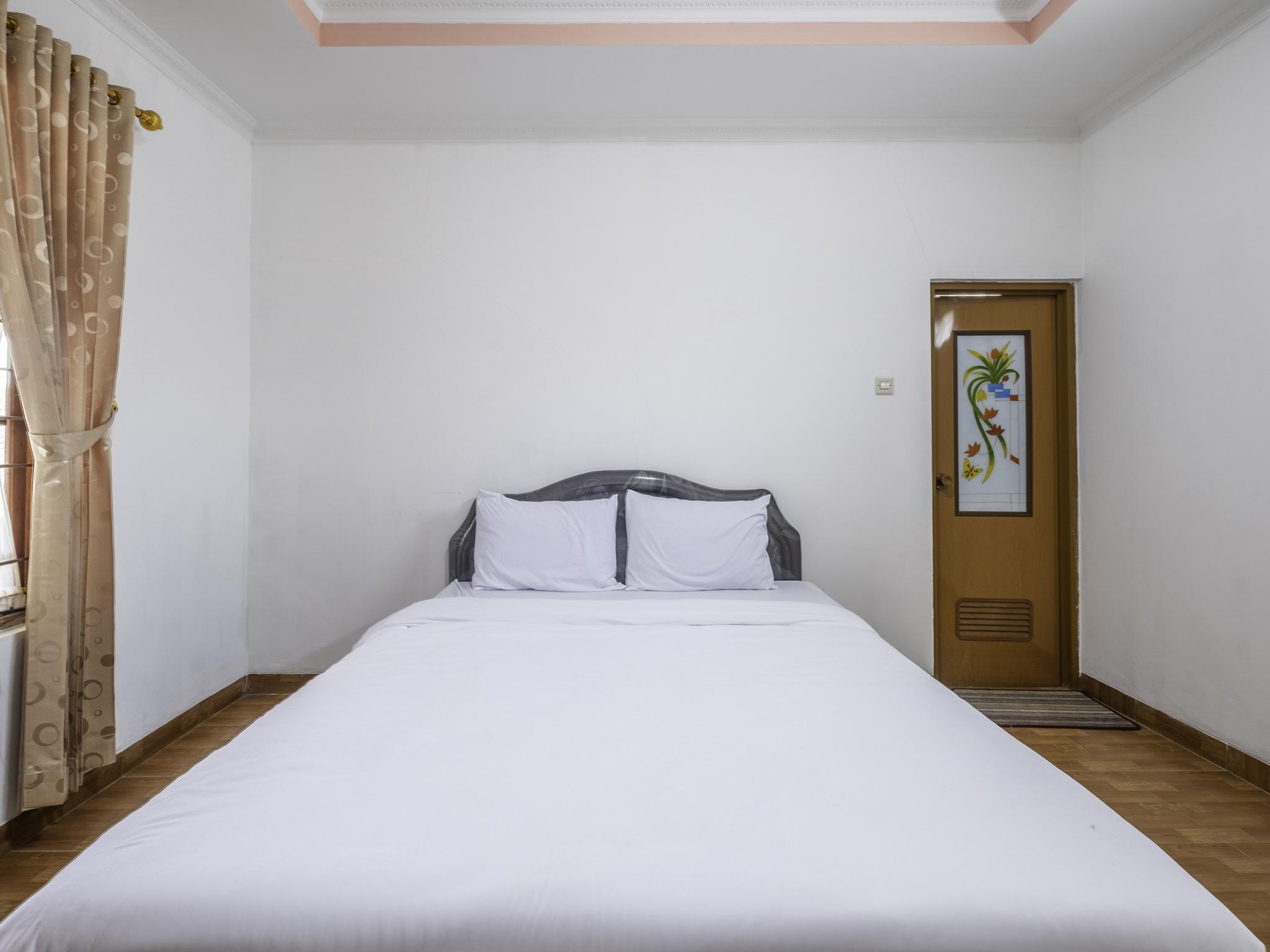 Capital O 1541 Puri Cikole Asri Hotel Lembang